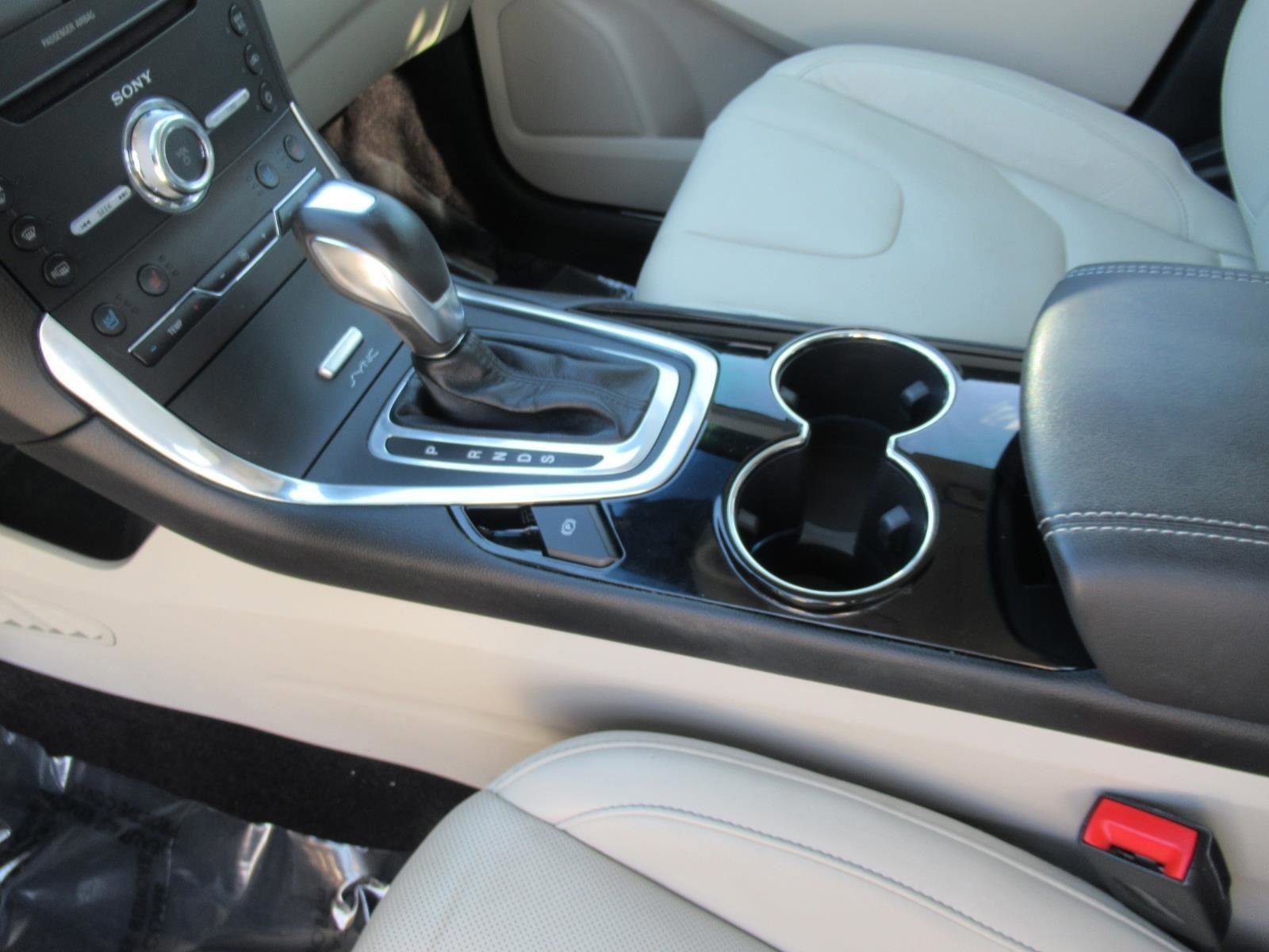 Certified 2017 Ford Edge Titanium w/ Equipment Group 301A image 18