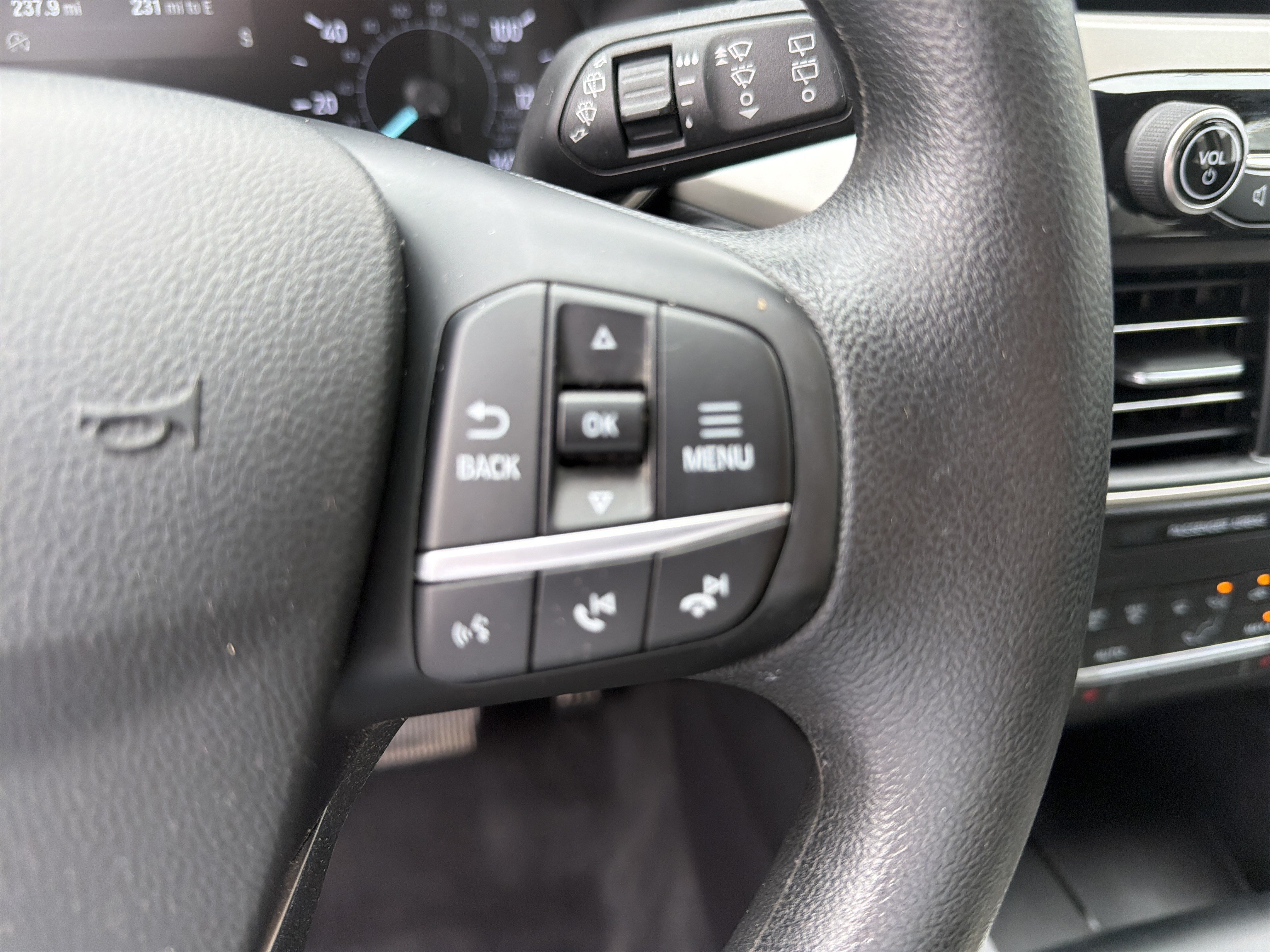 Certified 2020 Ford Escape SE AWD/4WD image 32