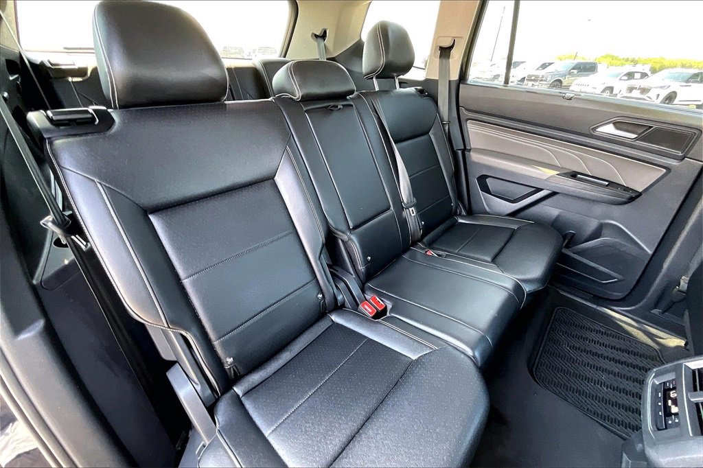 Used 2021 Volkswagen Atlas SE image 22