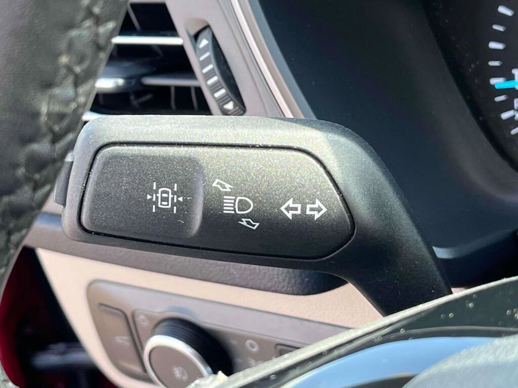 Certified 2022 Ford Escape SEL AWD/4WD image 36