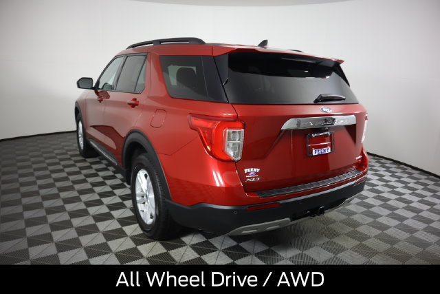 Certified 2024 Ford Explorer XLT w/ Equipment Group 202A AWD/4WD image 7