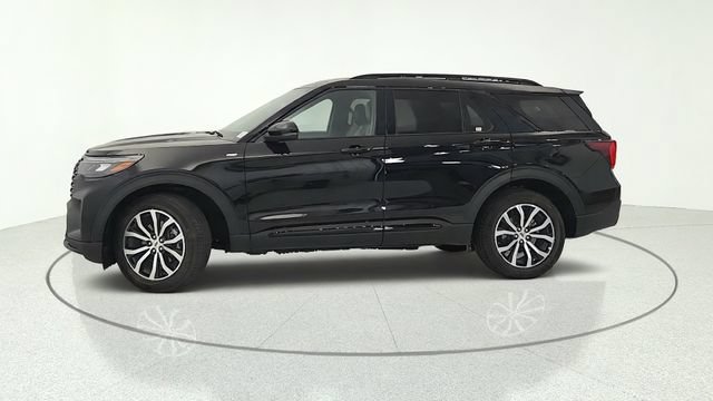 Certified 2026 Ford Explorer ST-Line AWD/4WD image 2