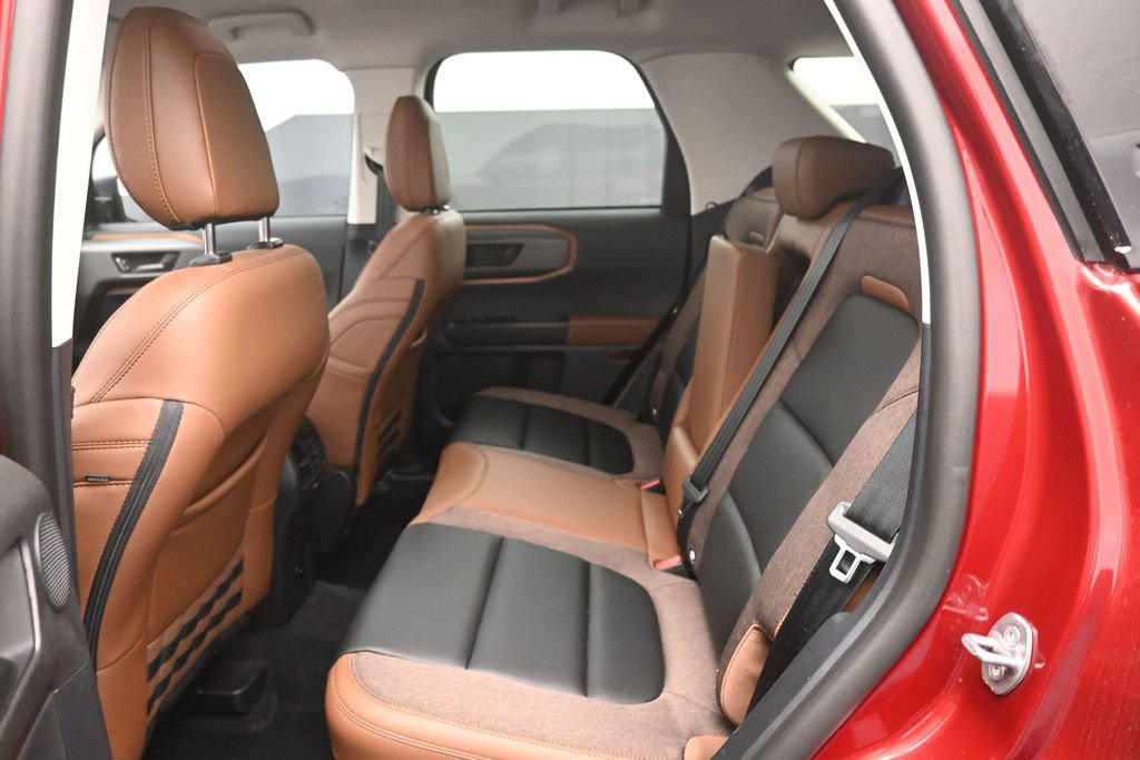 Certified 2025 Ford Bronco Sport Outer Banks w/ Outer Banks Tech Package+ AWD/4WD image 2