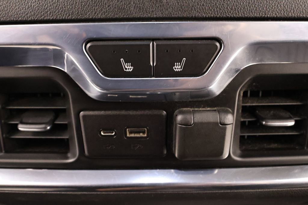 Used 2020 Chevrolet Silverado 1500 LTZ image 21