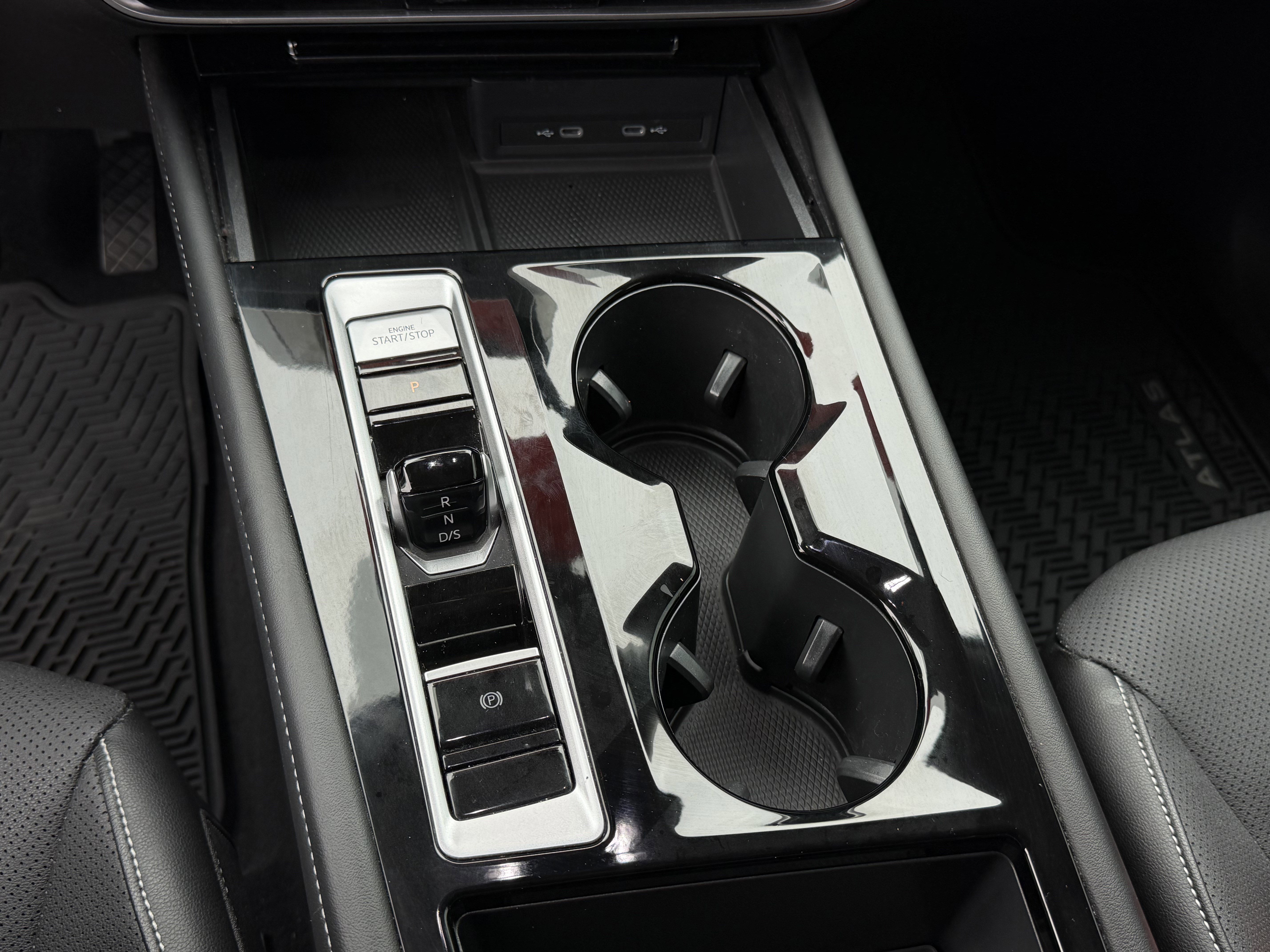 Used 2024 Volkswagen Atlas SE FWD image 21