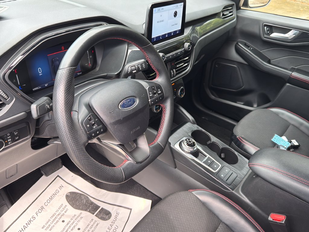 Certified 2025 Ford Escape ST-Line FWD image 6