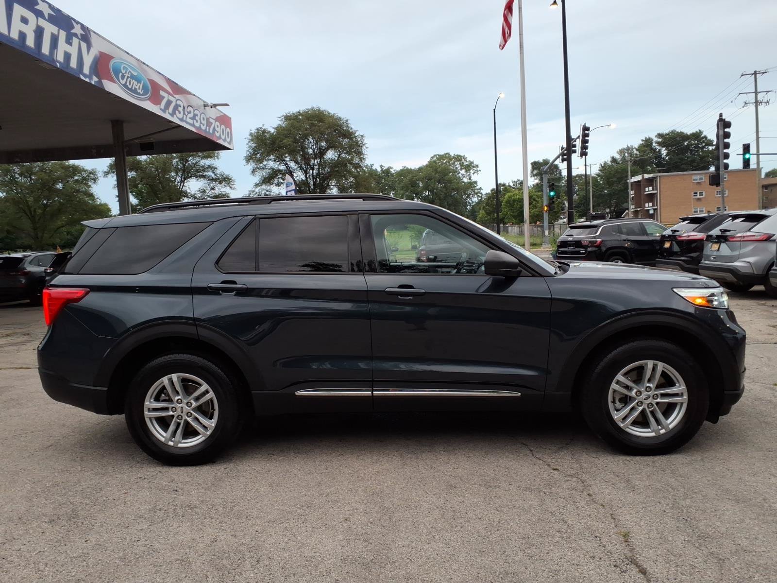 Certified 2023 Ford Explorer XLT AWD/4WD image 2