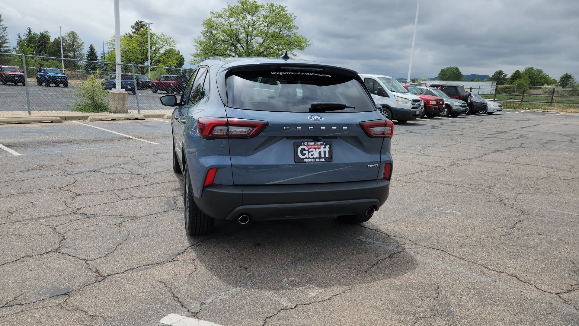 Certified 2025 Ford Escape ST-Line Select AWD/4WD image 11