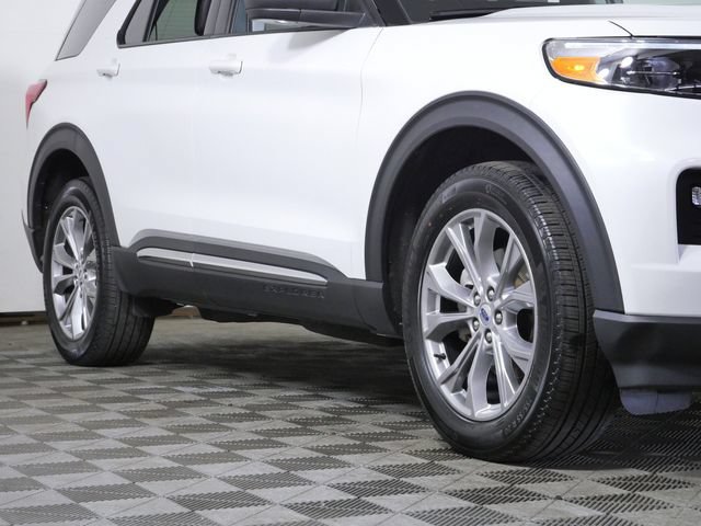 Certified 2024 Ford Explorer XLT w/ Equipment Group 202A AWD/4WD image 2