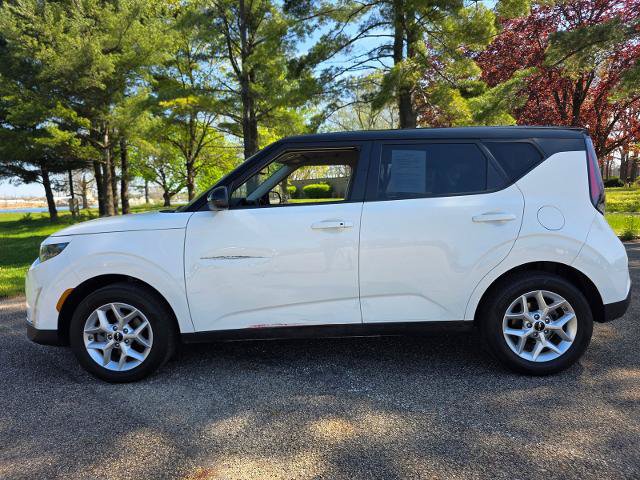 Used 2025 Kia Soul S FWD image 40