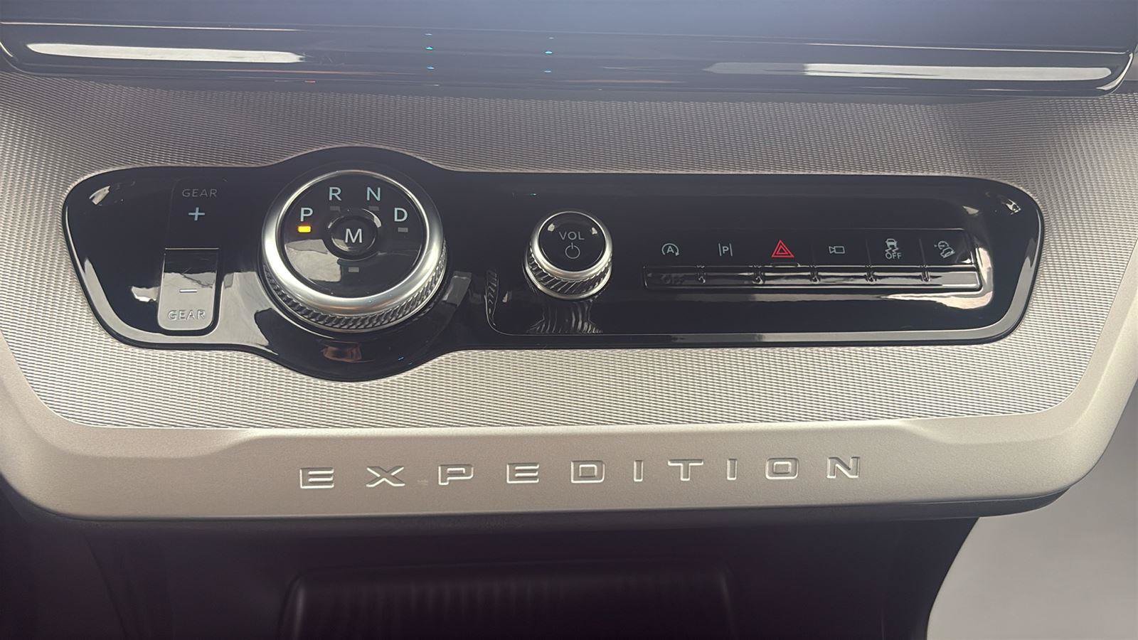 Certified 2026 Ford Expedition Max Active AWD/4WD image 27