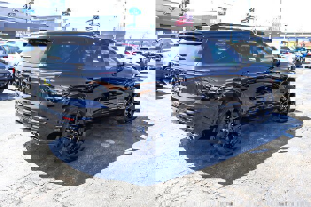 Used 2025 Chevrolet Traverse RS w/ LPO, Floor Liner Package image 4