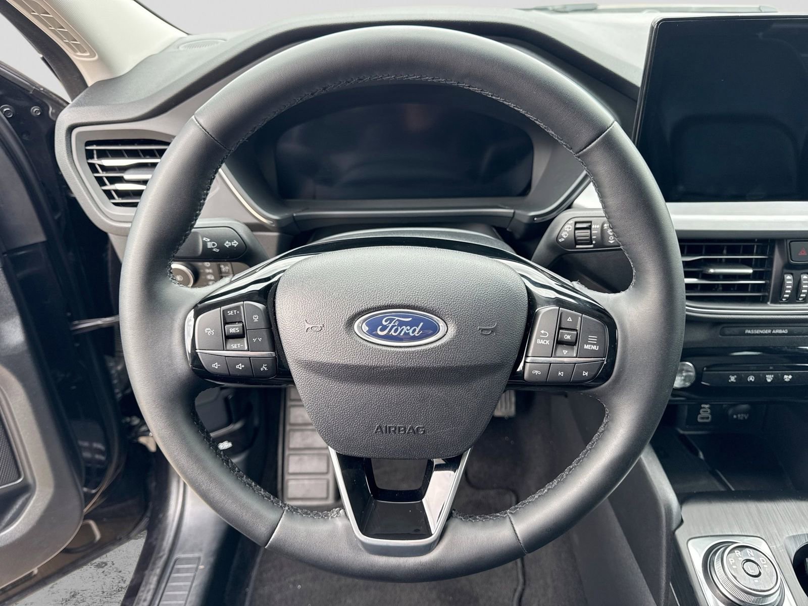 Certified 2025 Ford Escape Platinum image 21