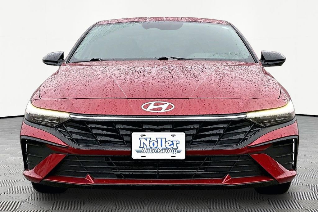 Used 2025 Hyundai Elantra Sport image 6