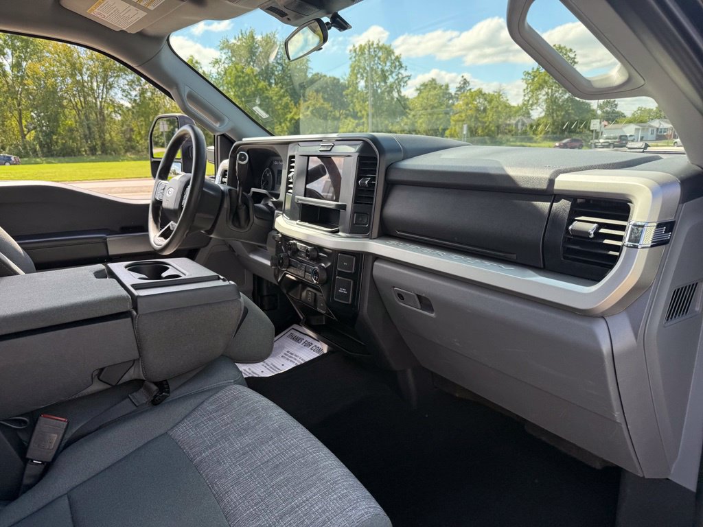 Certified 2025 Ford F250 XLT AWD/4WD image 14