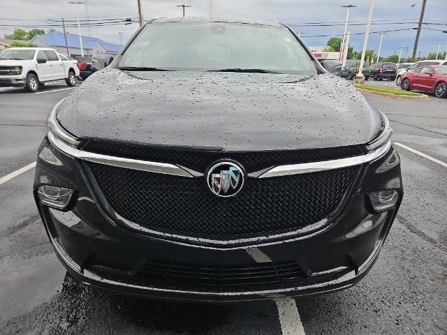 Used 2022 Buick Enclave Essence w/ Sport Touring Edition AWD/4WD image 3
