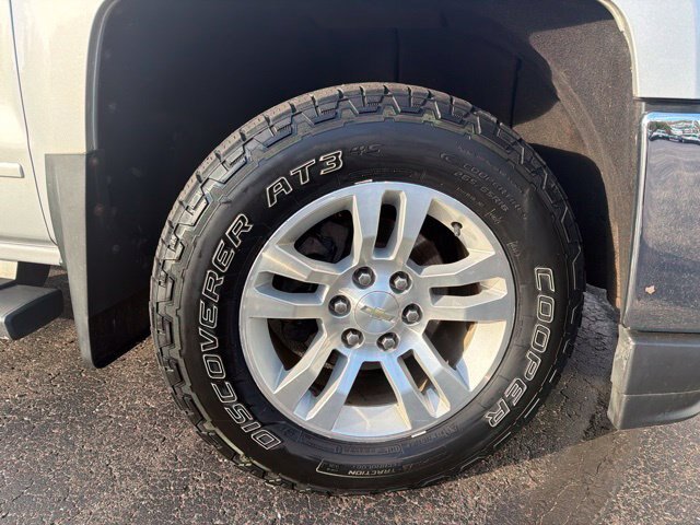 Used 2018 Chevrolet Silverado 1500 LT w/ All Star Edition AWD/4WD image 2