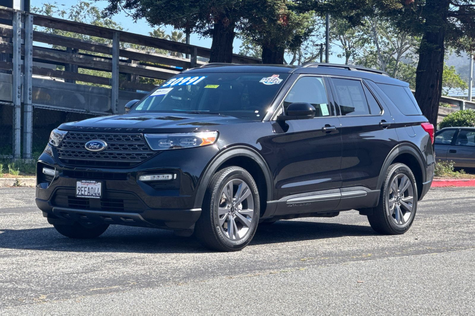 Certified 2022 Ford Explorer XLT w/ Equipment Group 202A AWD/4WD image 10