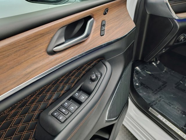 Used 2025 Jeep Grand Cherokee L Summit AWD/4WD image 24