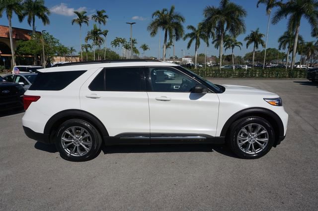 Certified 2022 Ford Explorer XLT w/ Equipment Group 202A image 4