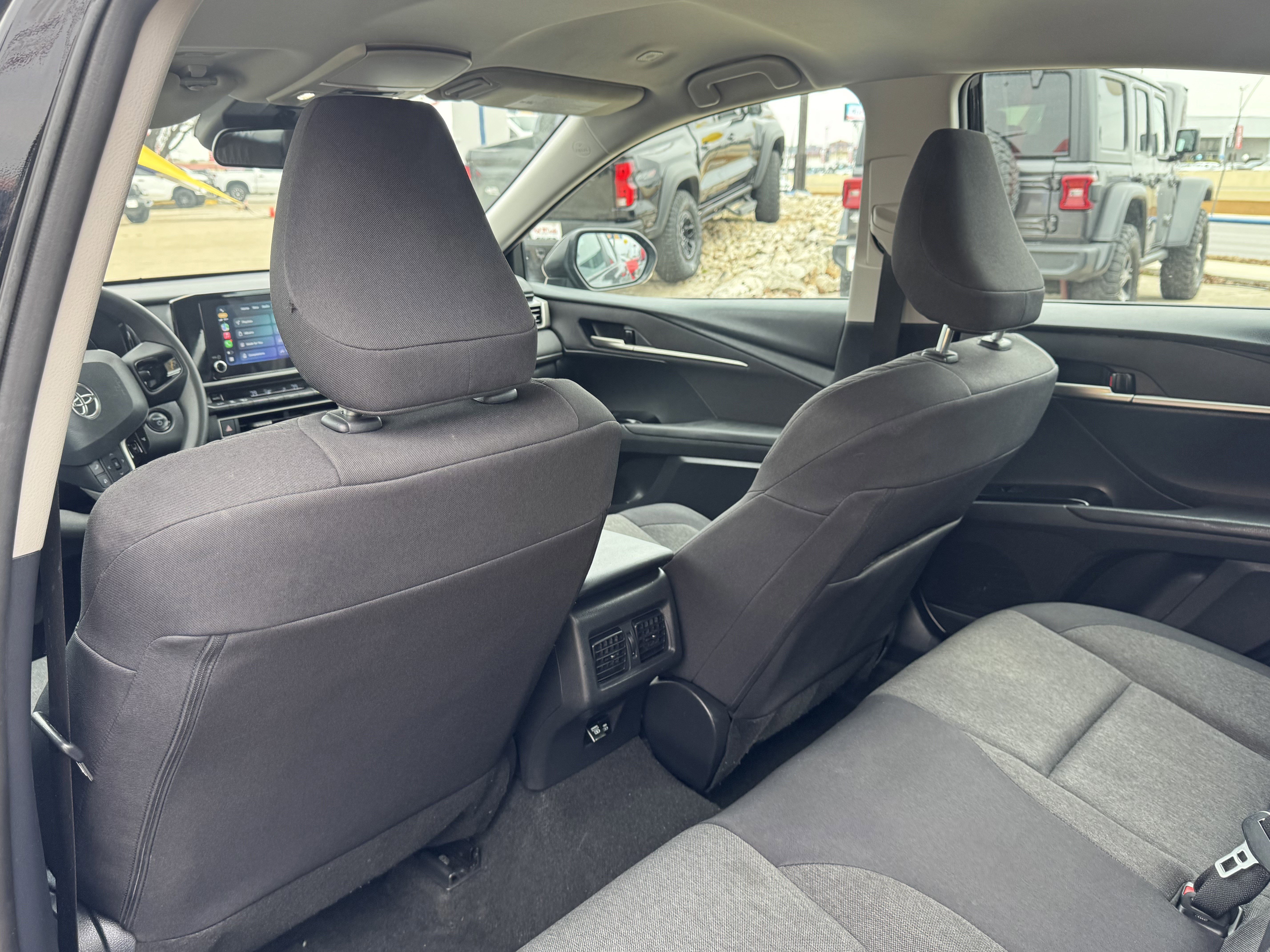 Used 2025 Toyota Camry LE image 12