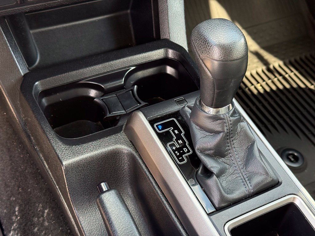 Used 2021 Toyota Tacoma SR5 RWD image 12