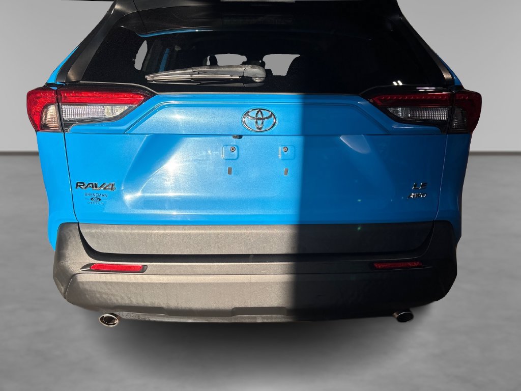 Used 2019 Toyota RAV4 LE AWD/4WD image 17