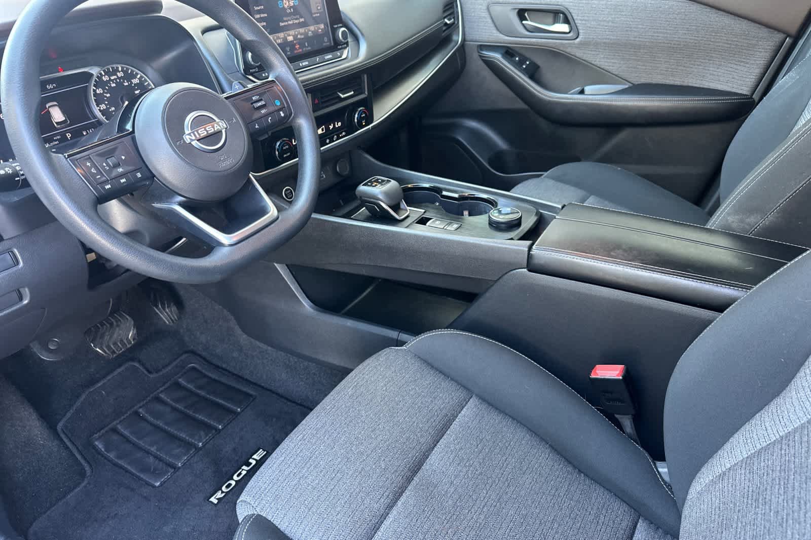 Used 2023 Nissan Rogue SV AWD/4WD image 11