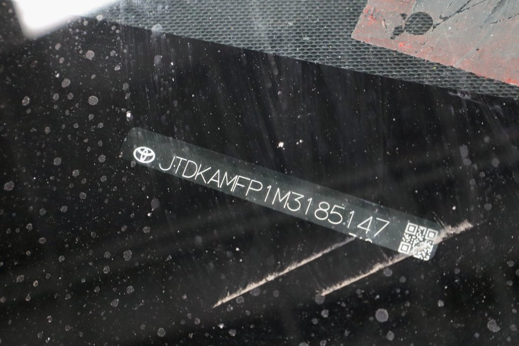 Used 2021 Toyota Prius Prime LE image 32