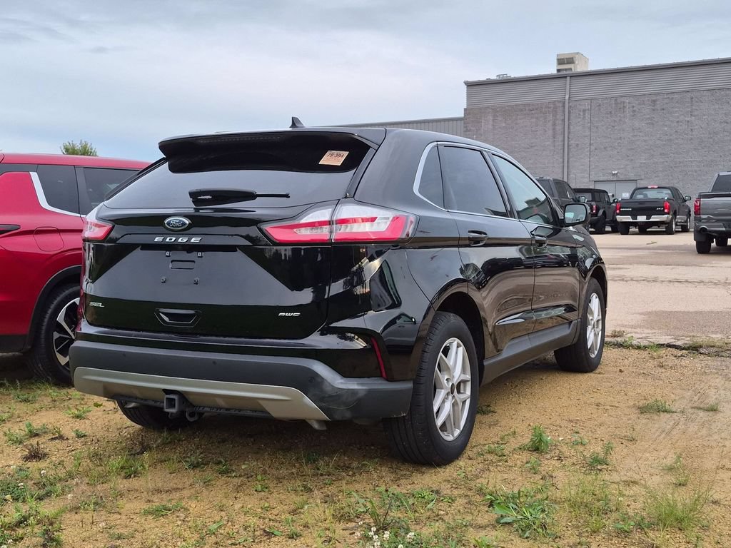 Certified 2024 Ford Edge SEL w/ Convenience Package AWD/4WD image 2