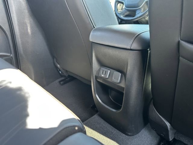 Used 2022 Chevrolet Colorado Z71 AWD/4WD image 39