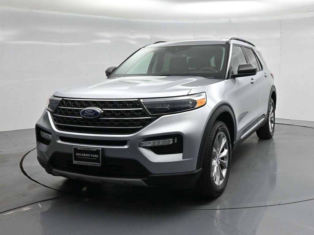 Certified 2023 Ford Explorer XLT w/ Equipment Group 202A AWD/4WD image 55