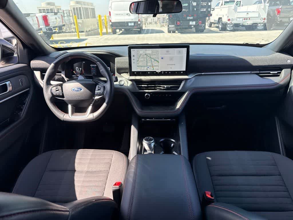 Certified 2025 Ford Explorer ST-Line w/ ST-Line Street Pack AWD/4WD image 9