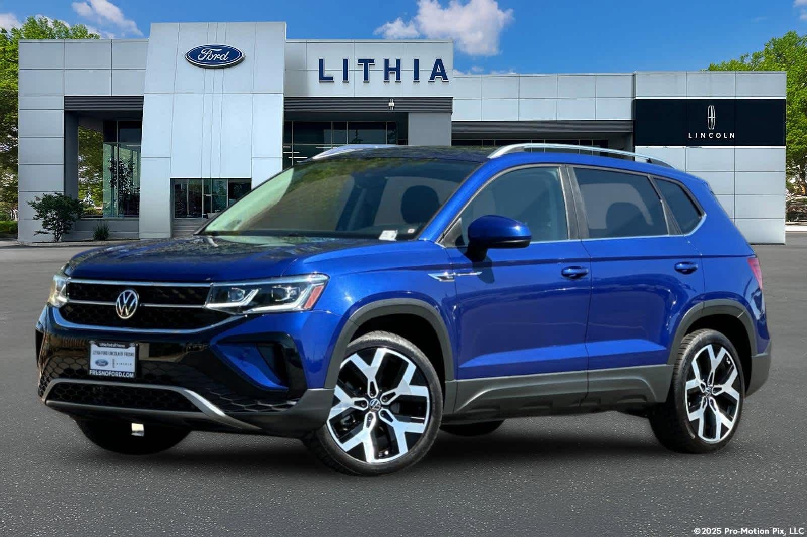 Used 2022 Volkswagen Taos SEL image 1