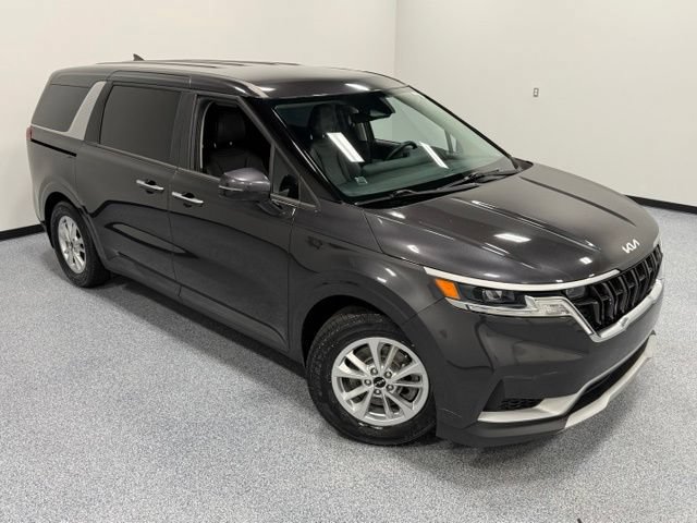 Used 2022 Kia Carnival LX FWD image 41