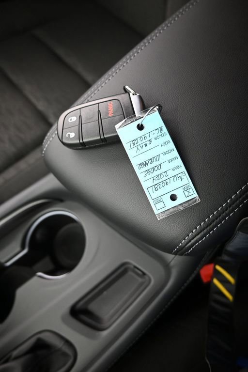 Used 2024 Dodge Durango SXT w/ 3rd Row Seating Group image 58