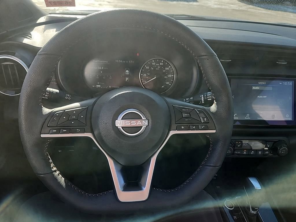 Used 2023 Nissan Kicks SR w/ SR Premium Package image 12