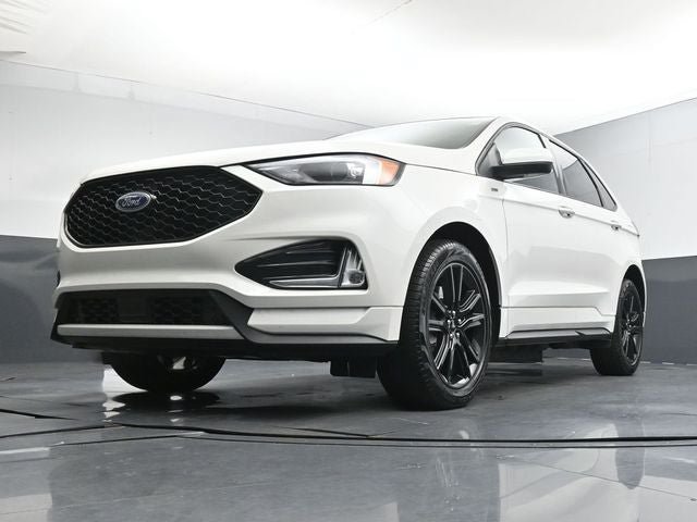 Certified 2024 Ford Edge ST-Line w/ Class II Trailer Tow Package AWD/4WD image 29