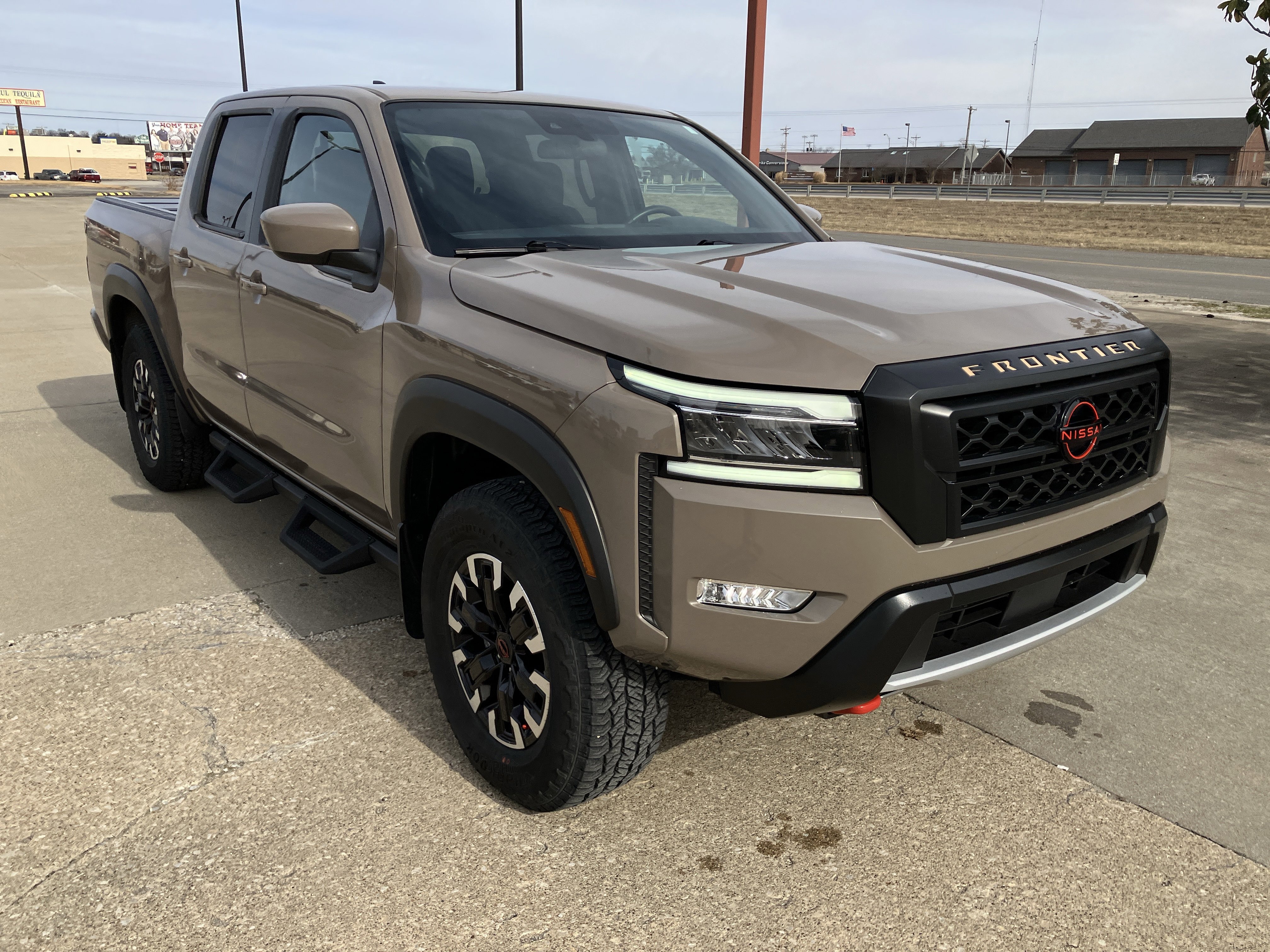 Used 2024 Nissan Frontier PRO-4X w/ Technology Package image 7