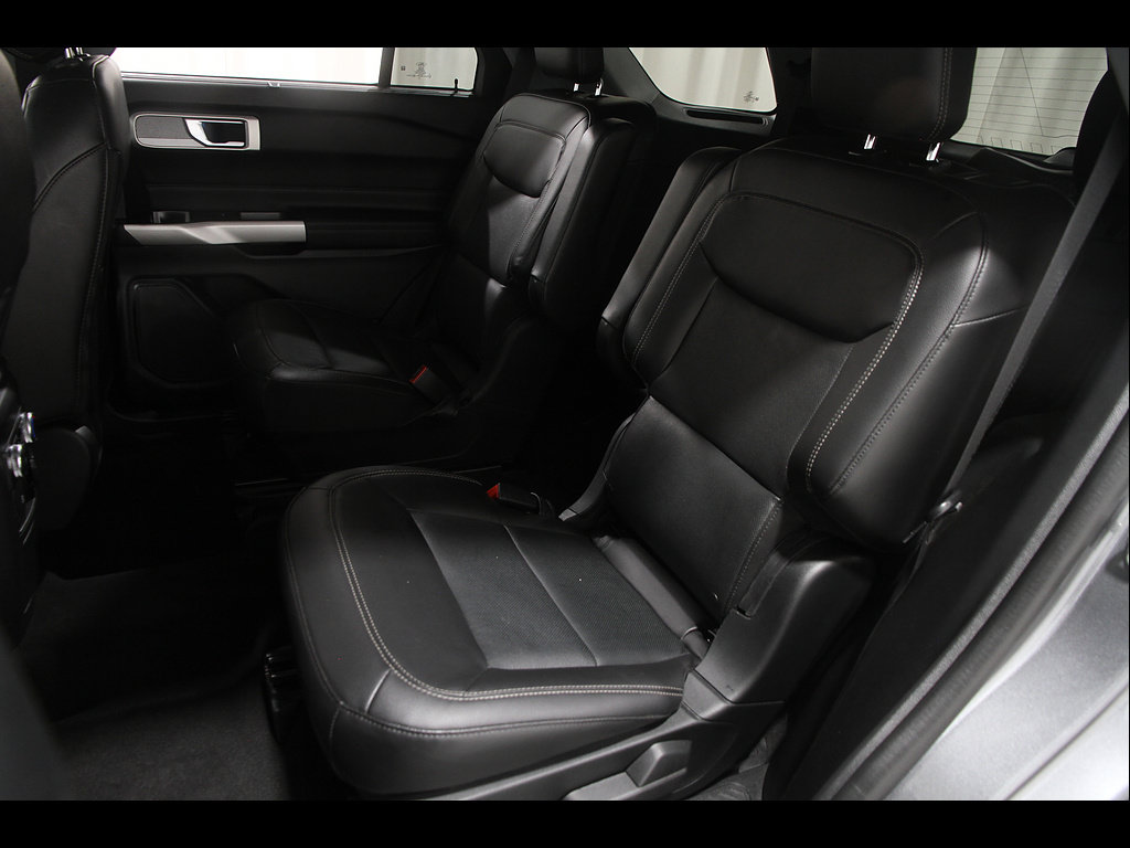 Certified 2023 Ford Explorer Limited w/ Equipment Group 301A AWD/4WD image 20