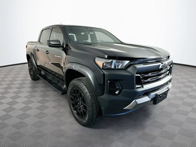 Used 2024 Chevrolet Colorado Trail Boss w/ Safety Package AWD/4WD image 4