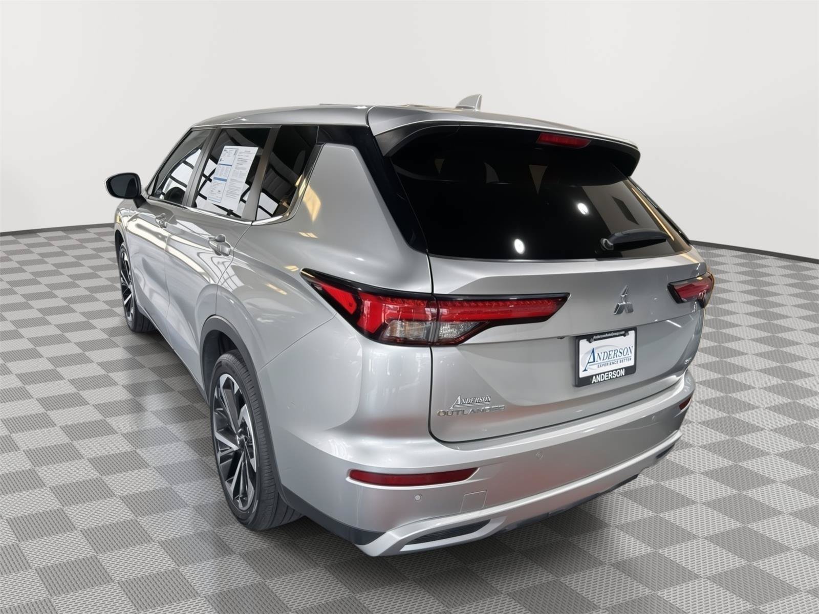 Used 2023 Mitsubishi Outlander SE FWD image 9