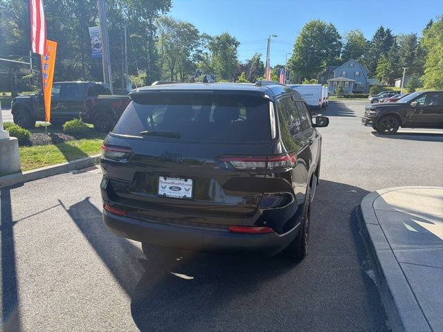 Used 2023 Jeep Grand Cherokee L Laredo AWD/4WD image 21