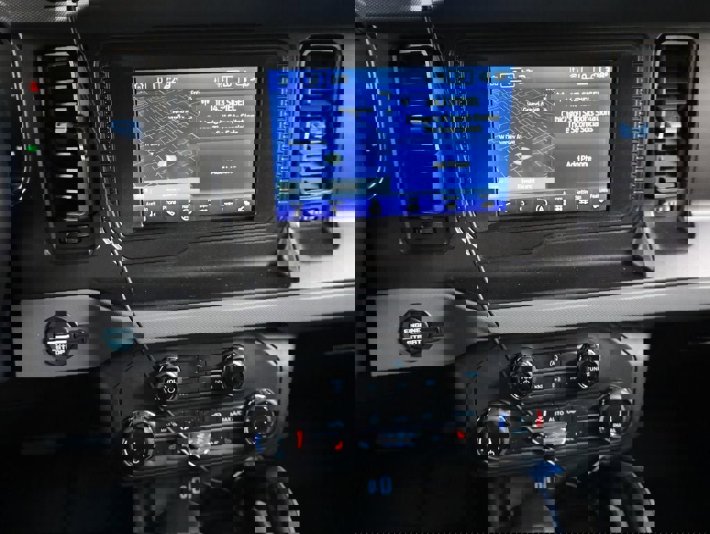 Certified 2022 Ford Bronco Black Diamond w/ Sasquatch Package image 25