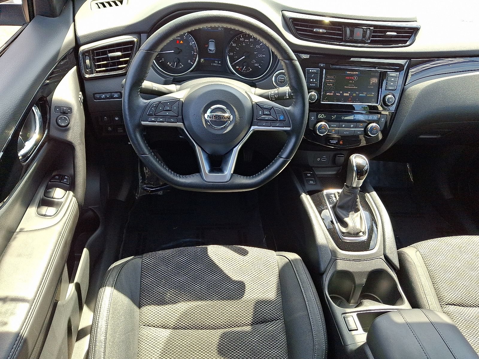 Used 2022 Nissan Rogue Sport SV w/ Technology Package AWD/4WD image 11