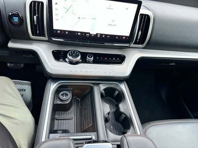 Certified 2025 Ford Expedition Active AWD/4WD image 88