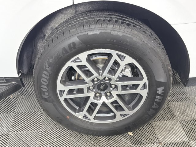 Certified 2025 Ford Expedition Active RWD image 30