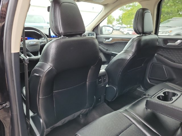 Certified 2020 Ford Escape Titanium AWD/4WD image 18