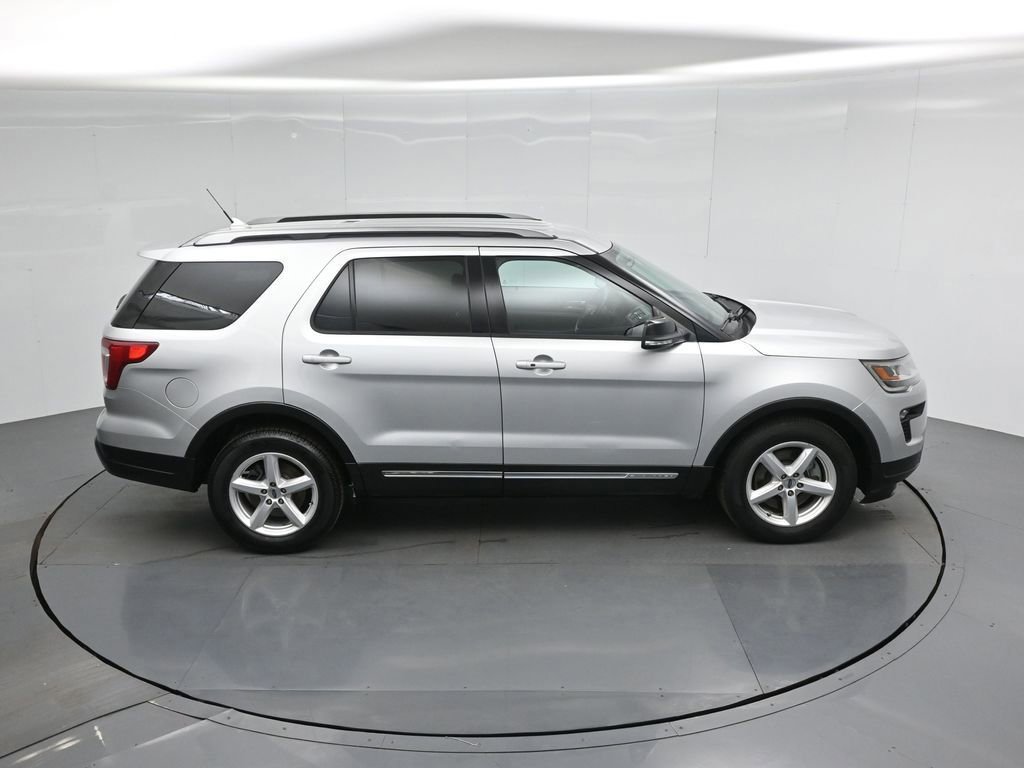 Certified 2018 Ford Explorer XLT w/ Equipment Group 202A image 13
