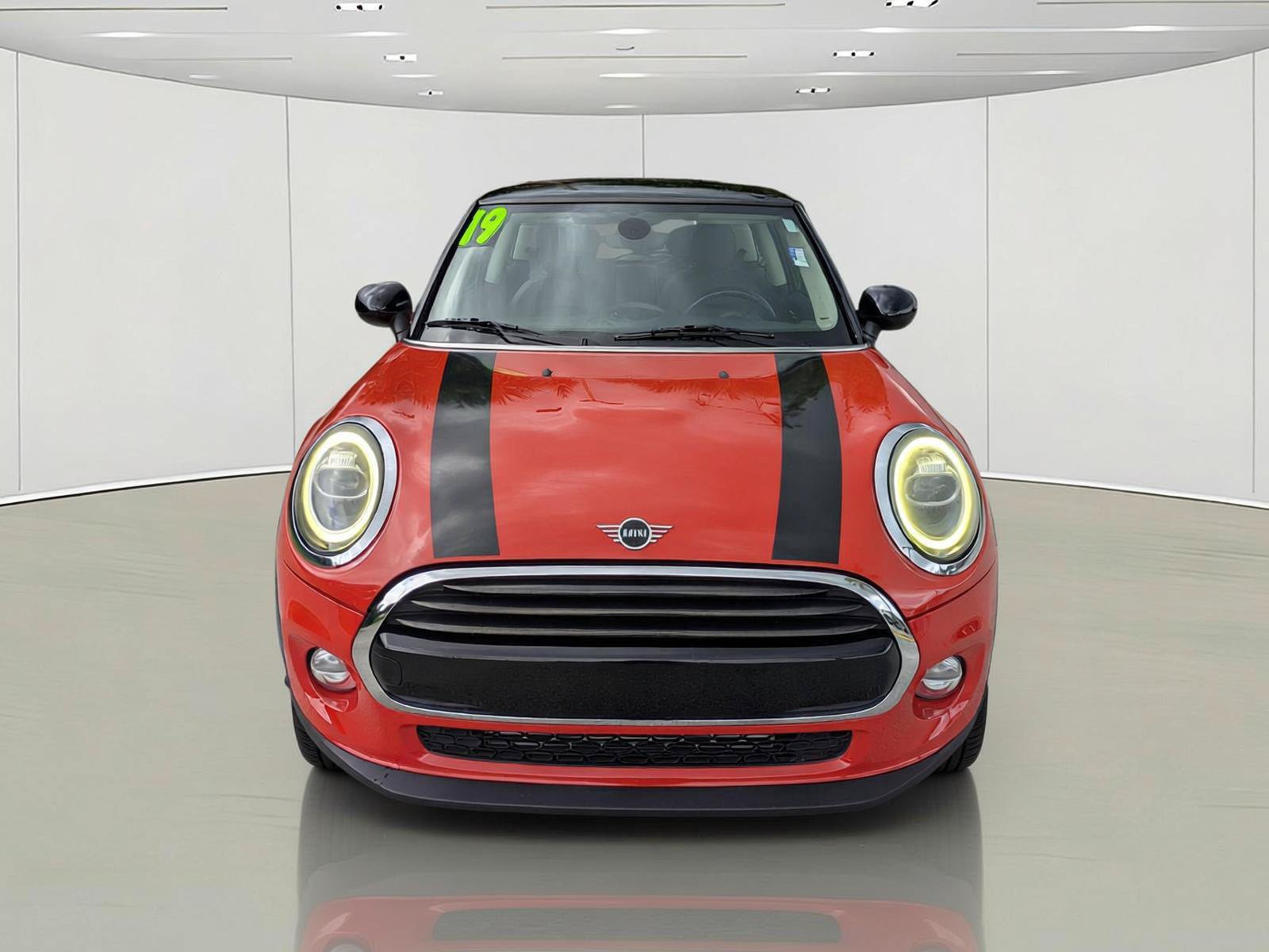Used 2019 MINI Cooper 2-Door Hardtop FWD image 3